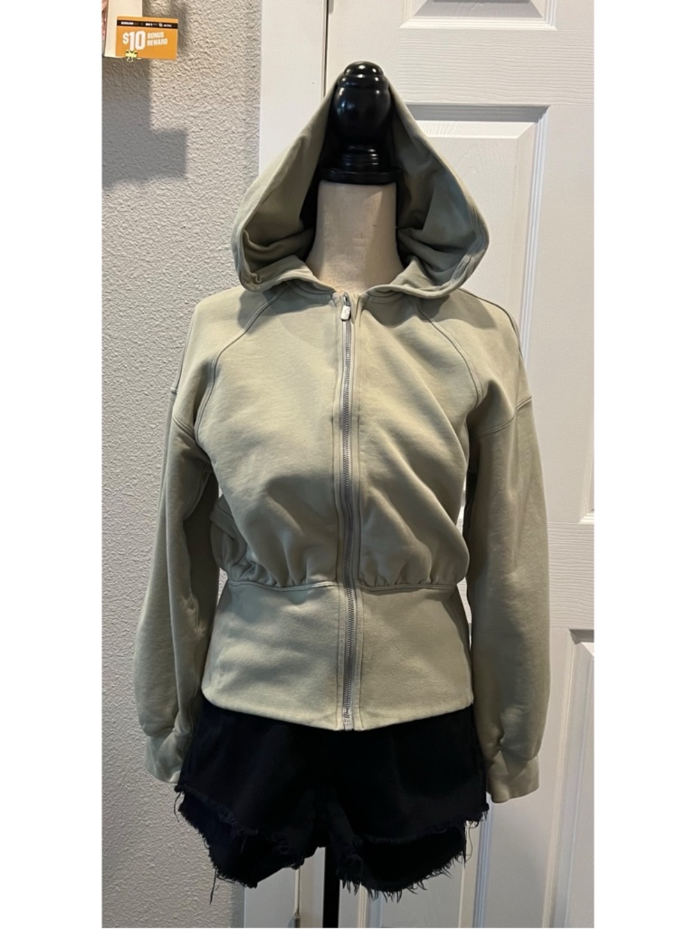 #1736 Lululemon Hugged Waist Cotton Zip Hoodie Green Fern size 6